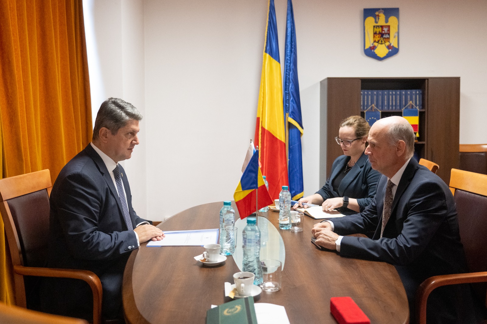 Primirea de către președintele Comisiei pentru politică externă din Senatul României, Titus Corlățean, a ambasadorului Republicii Cehe, Martin Košatka
